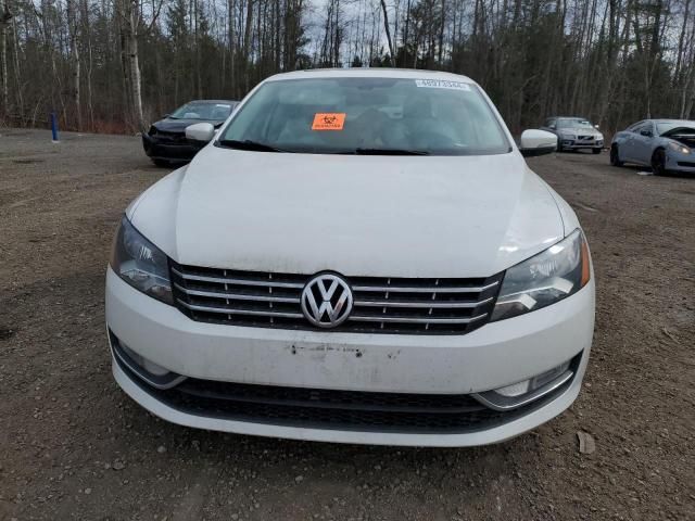 2013 Volkswagen Passat SEL