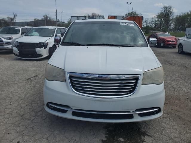 2014 Chrysler Town & Country Touring L