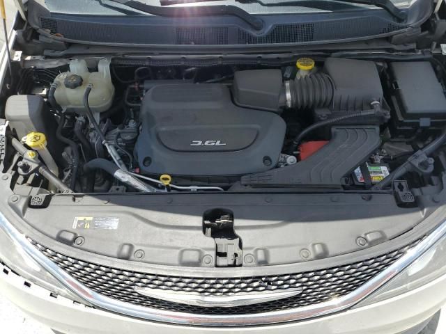 2017 Chrysler Pacifica Touring L