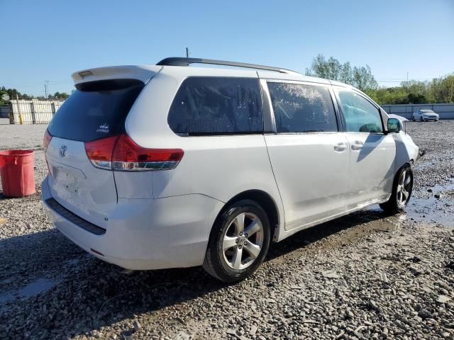 2014 Toyota Sienna LE