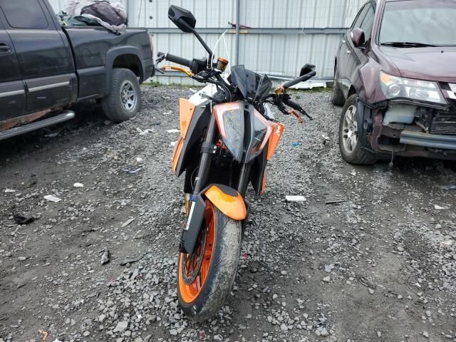 2022 KTM 1290 Super Duke R