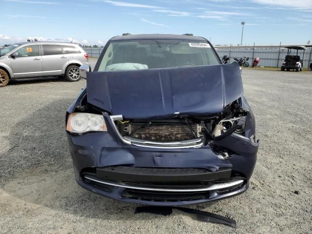 2012 Chrysler Town & Country Touring L