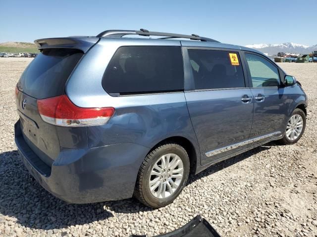 2014 Toyota Sienna XLE