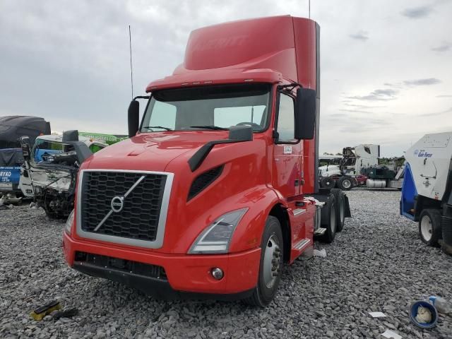 2020 Volvo VNR