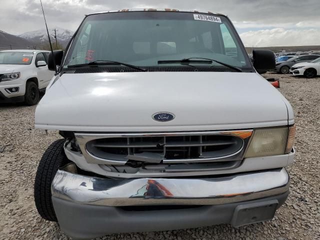 2001 Ford Econoline E350 Super Duty Wagon