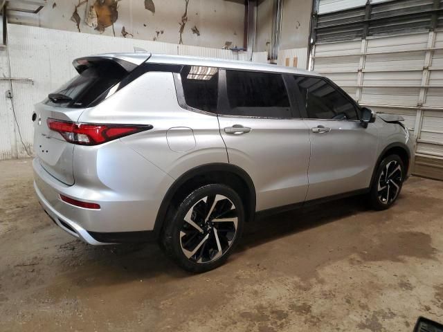 2022 Mitsubishi Outlander SE