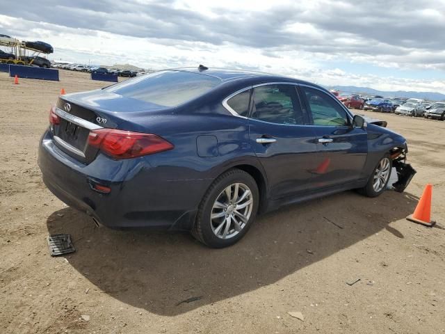 2018 Infiniti Q70 3.7 Luxe