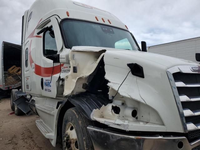 2022 Freightliner Cascadia 126