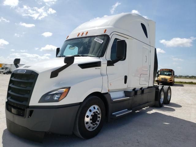 2018 Freightliner Cascadia 126