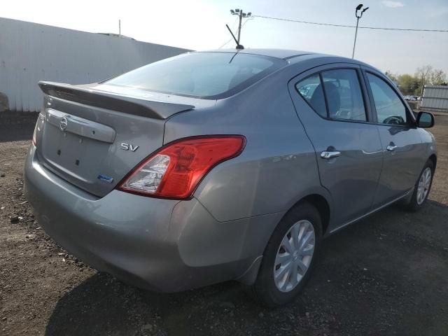 2013 Nissan Versa S