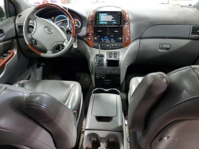 2005 Toyota Sienna XLE