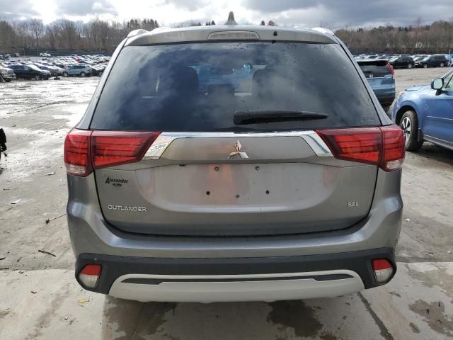 2020 Mitsubishi Outlander SE