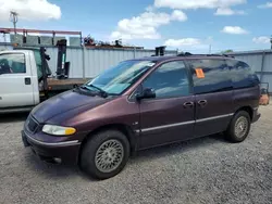 1996 Chrysler Town & Country LX en venta en Kapolei, HI