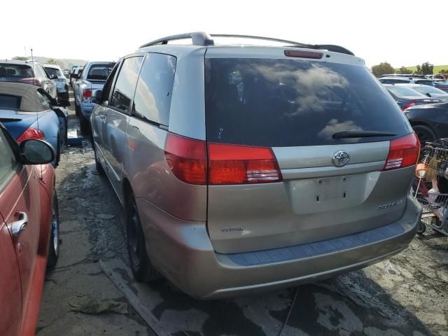 2004 Toyota Sienna CE