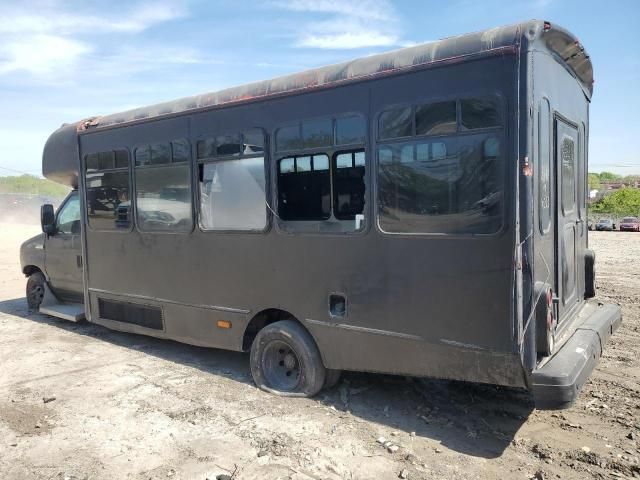 2006 Ford Econoline E450 Super Duty Cutaway Van