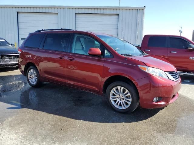 2011 Toyota Sienna XLE