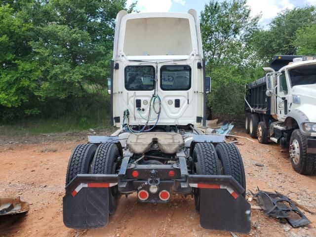 2016 Freightliner Cascadia 125