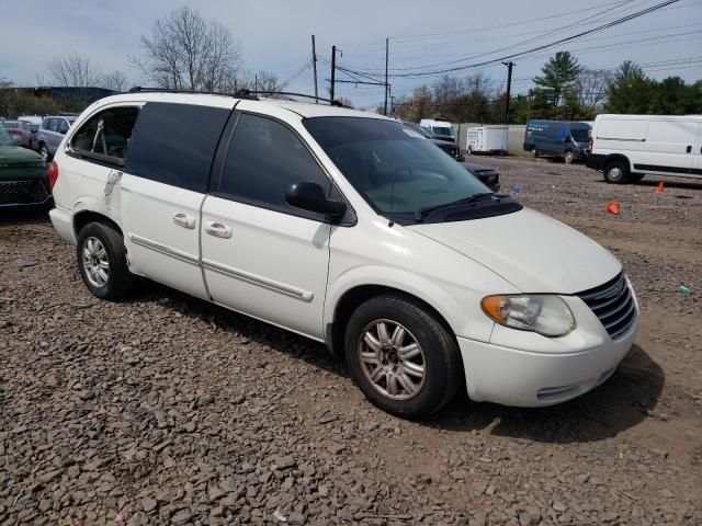 2005 Chrysler Town & Country Touring