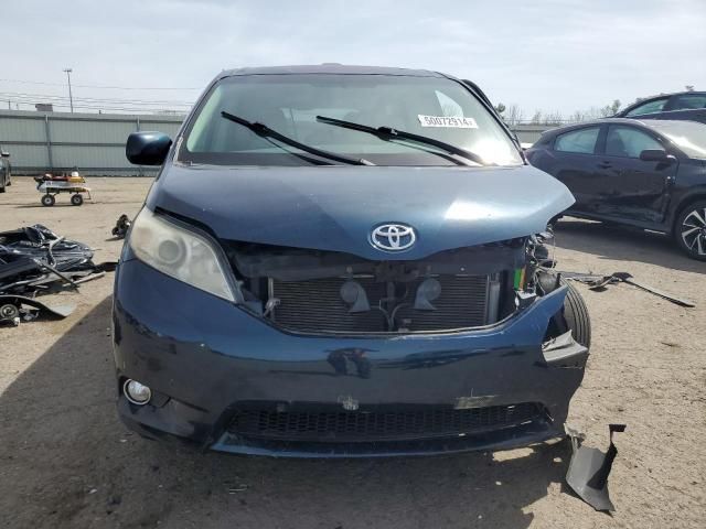 2011 Toyota Sienna XLE