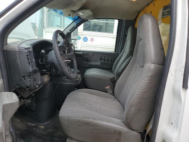 2007 GMC Savana Cutaway G3500