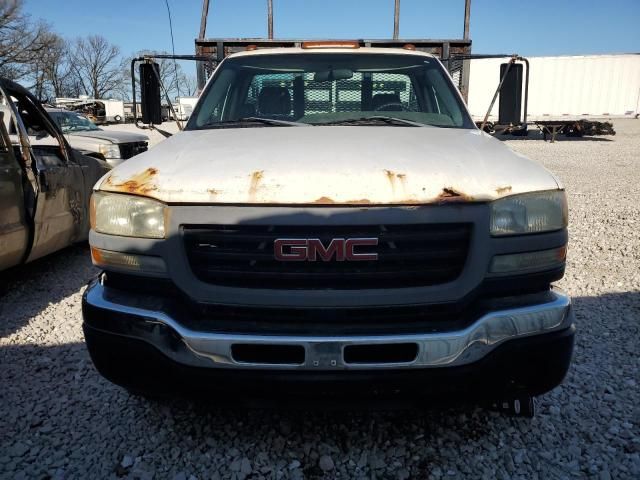 2004 GMC New Sierra C3500