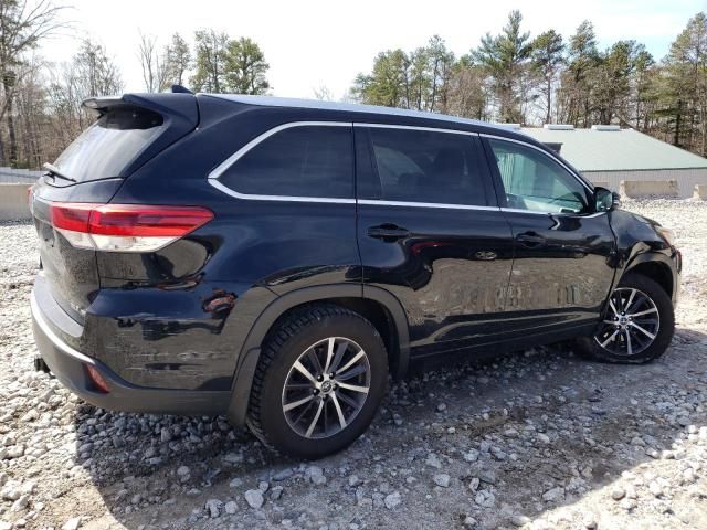 2017 Toyota Highlander SE