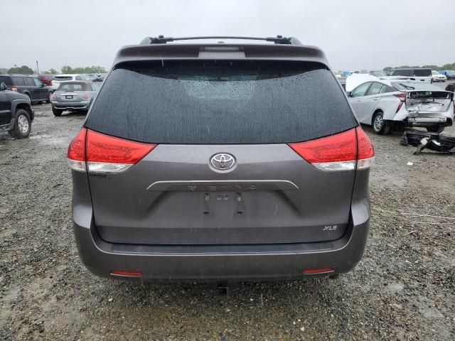 2012 Toyota Sienna XLE