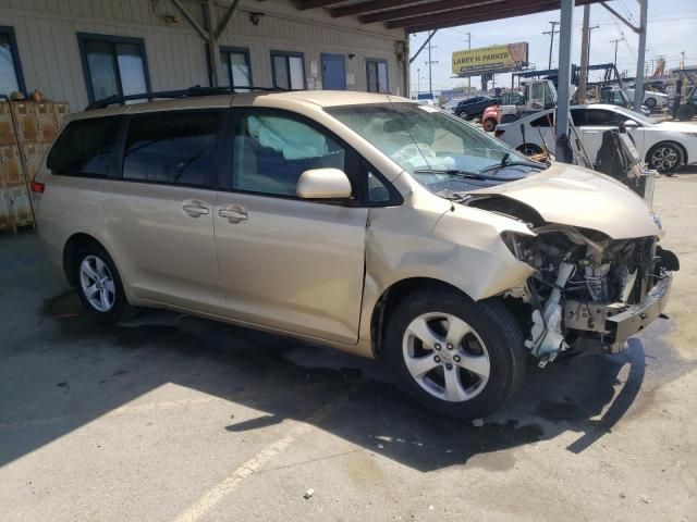 2011 Toyota Sienna LE