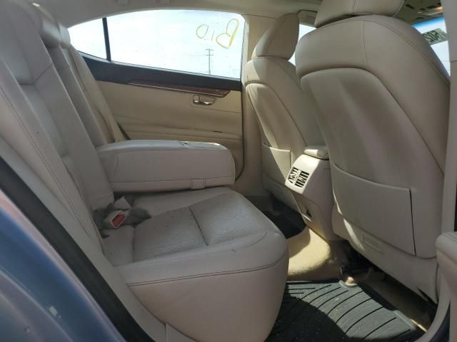 2013 Lexus ES 300H