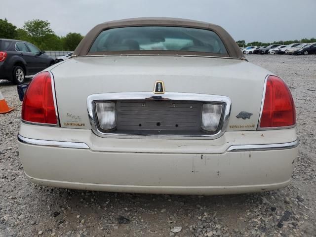 2006 Lincoln Town Car Designer