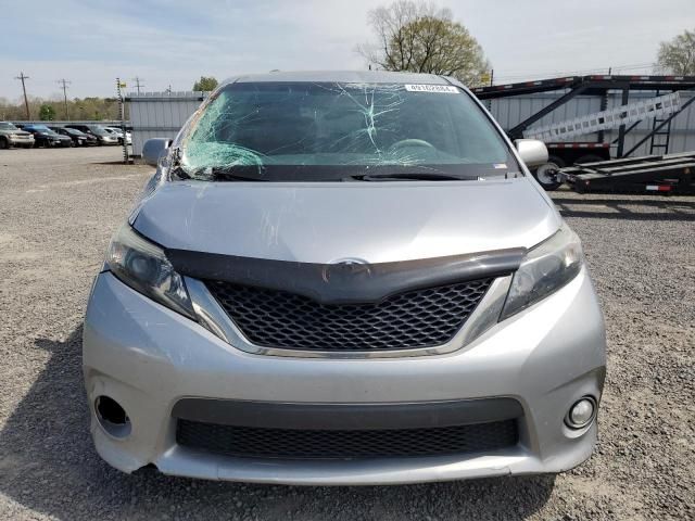 2013 Toyota Sienna Sport