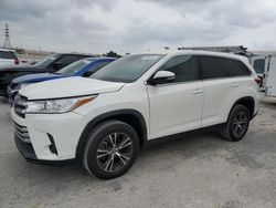 Toyota Highlander Vehiculos salvage en venta: 2019 Toyota Highlander LE