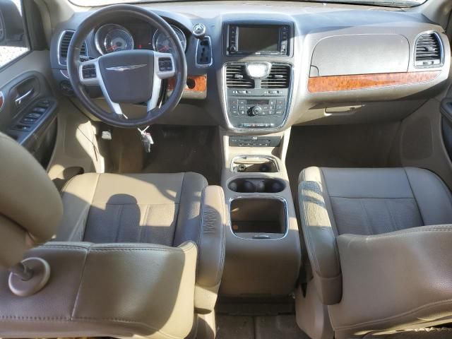 2015 Chrysler Town & Country Touring L