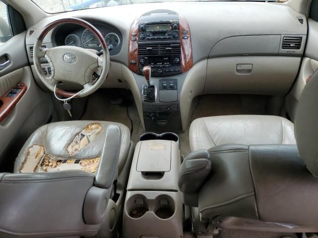 2004 Toyota Sienna XLE