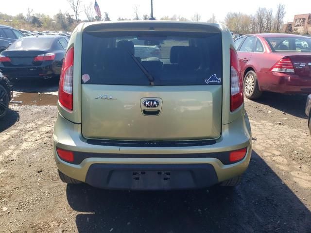 2013 KIA Soul +