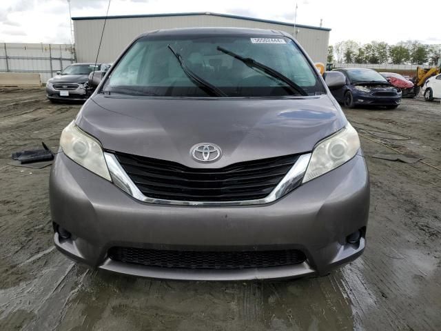 2011 Toyota Sienna LE