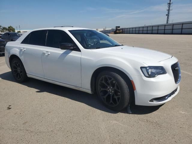 2019 Chrysler 300 Touring