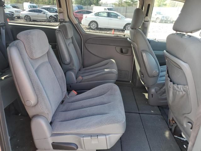 2006 Chrysler Town & Country LX