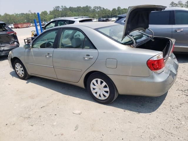 2005 Toyota Camry LE