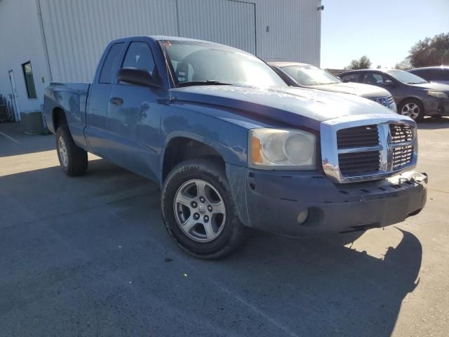 2005 Dodge Dakota SLT