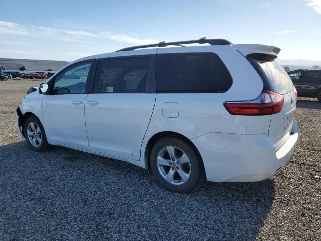 2016 Toyota Sienna LE