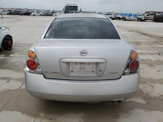 2002 Nissan Altima Base