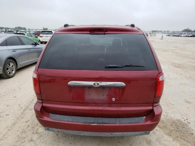 2005 Chrysler Town & Country Limited