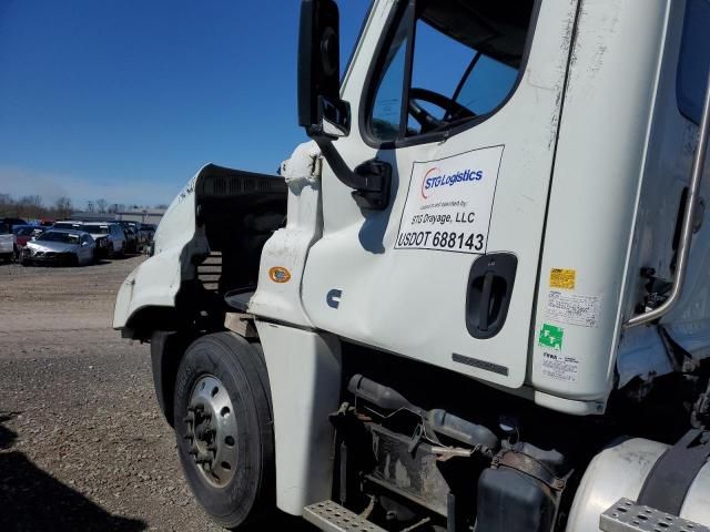 2012 Freightliner Cascadia 125