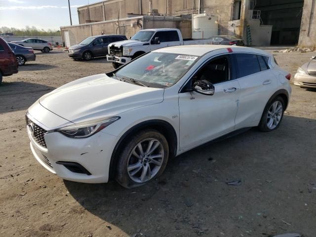 2017 Infiniti QX30 Base