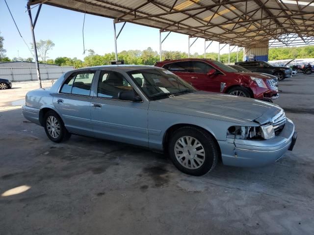 2004 Ford Crown Victoria LX