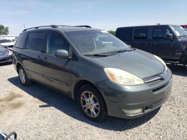 2004 Toyota Sienna XLE