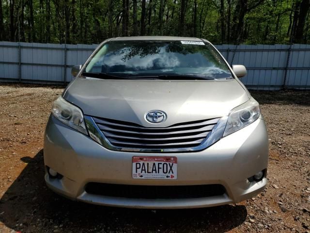 2015 Toyota Sienna XLE