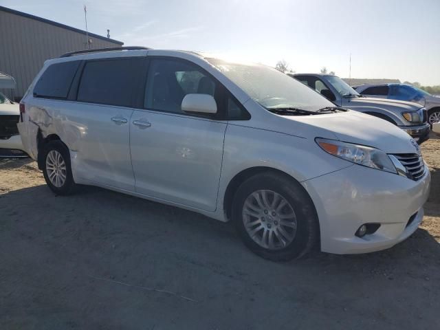 2016 Toyota Sienna XLE