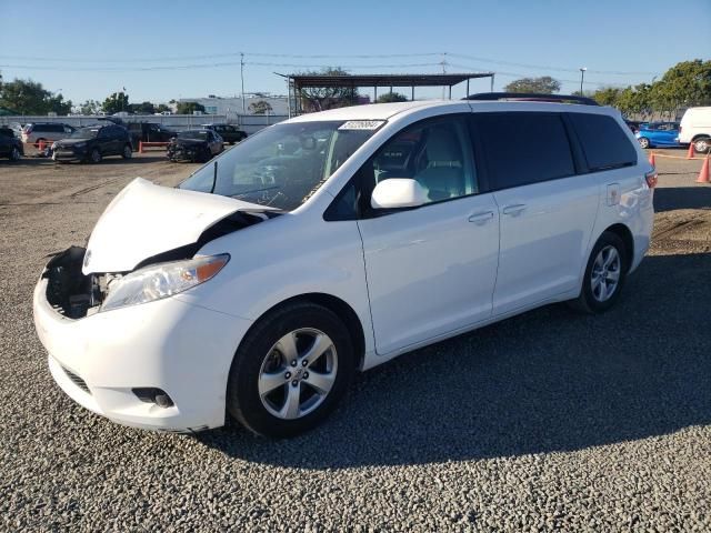 2015 Toyota Sienna LE